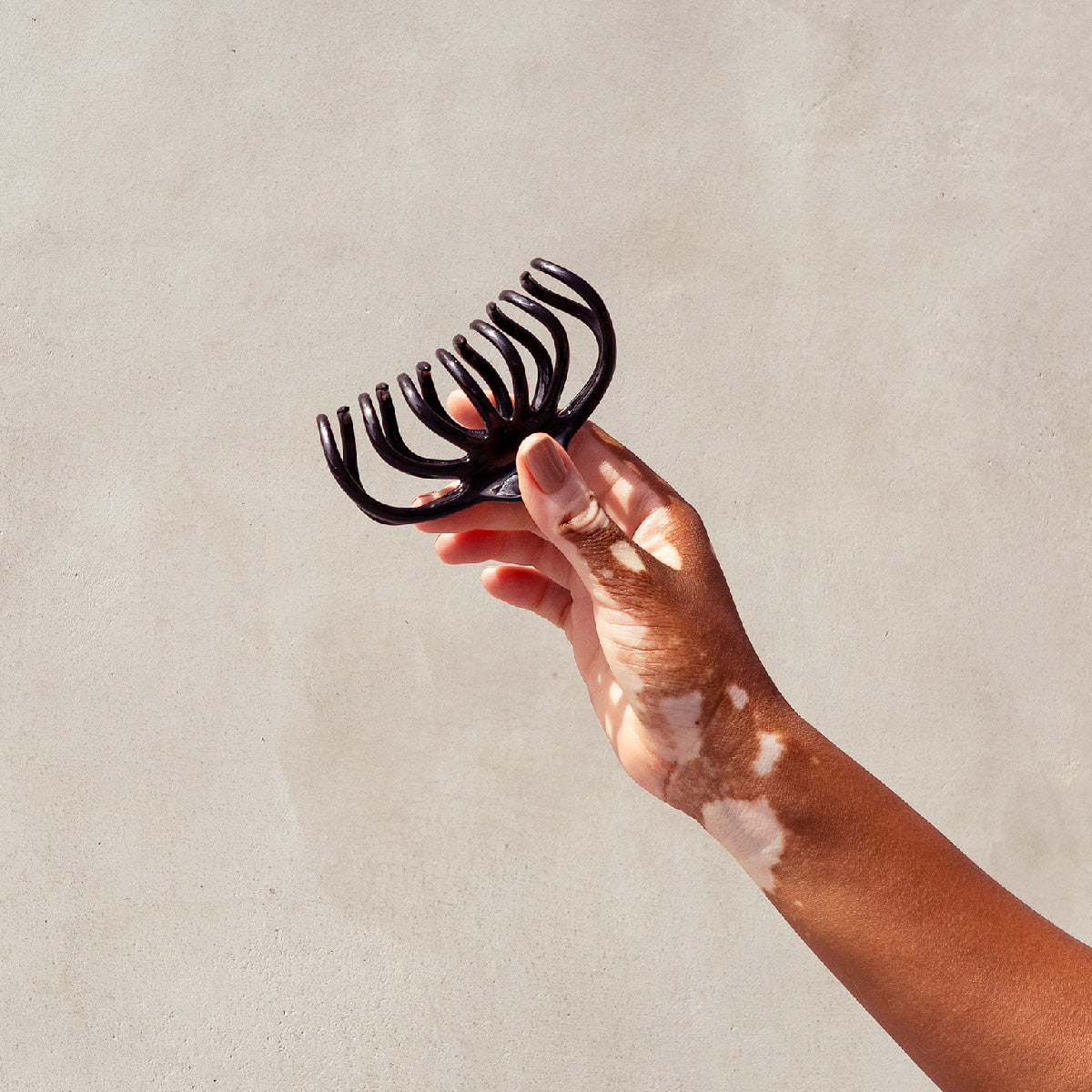 curly hair claw clip